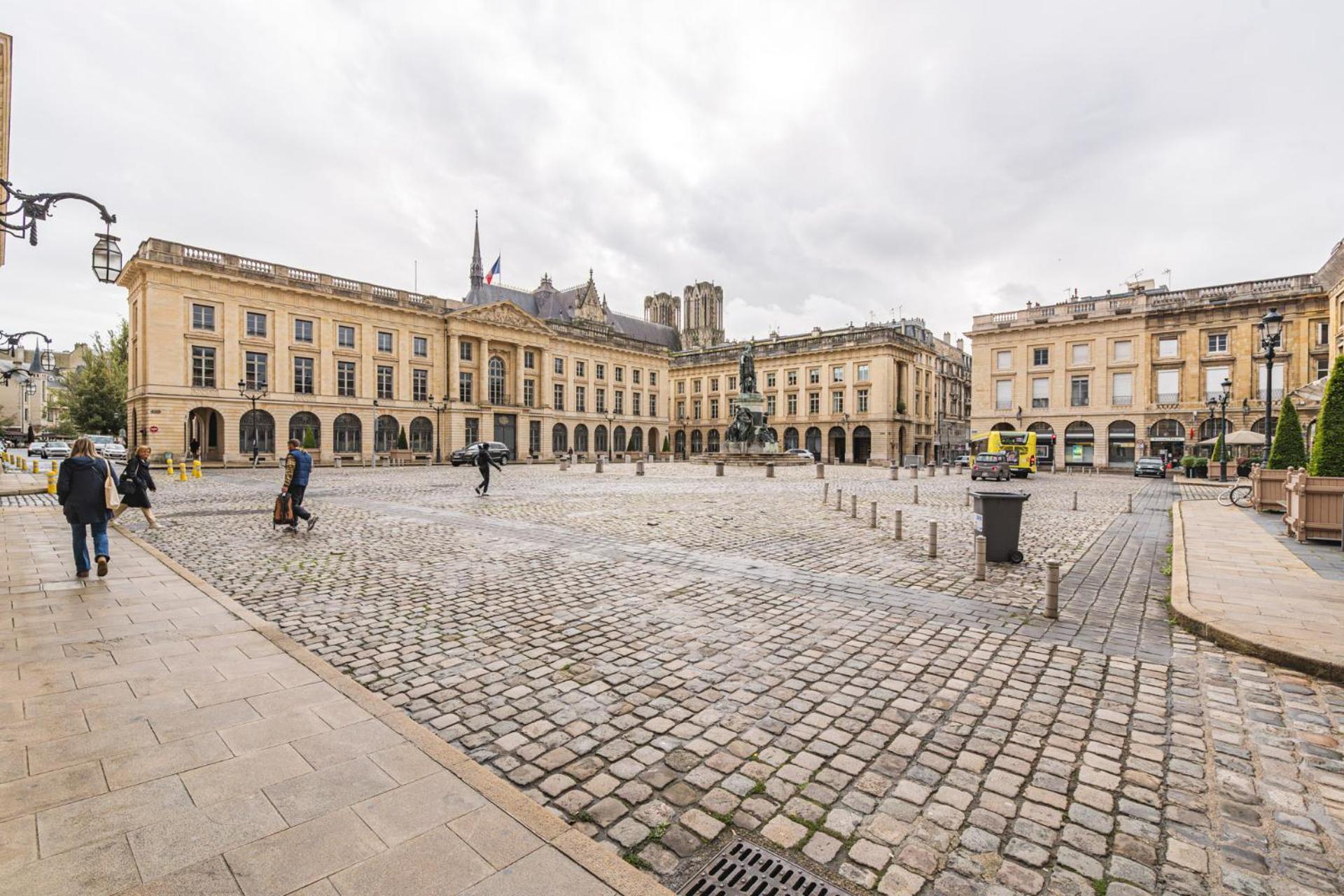 Ferienwohnung Le Royal - Cathedral - Center Reims Exterior foto